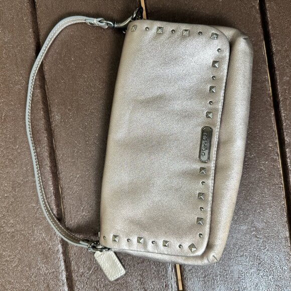 RARE COACH Rose Gold Clutch Wristlet Small Purse Bag with Metal Studs Detail - Picture 7 of 11